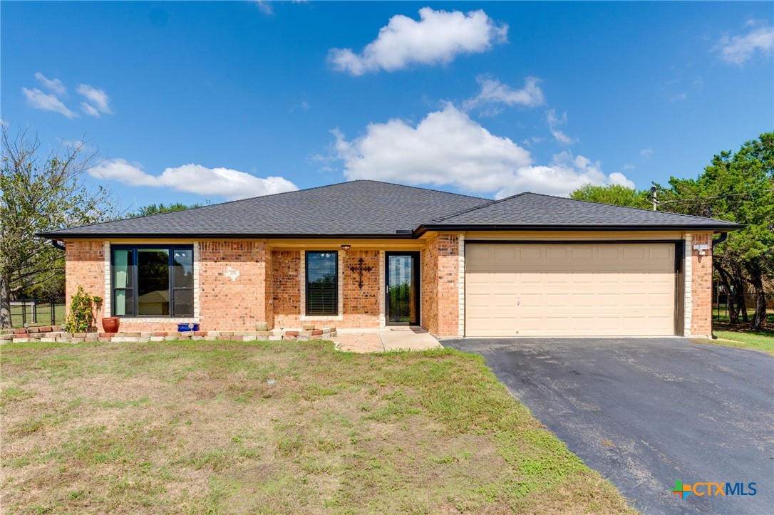 275 County Road 4711 Property Photo 1