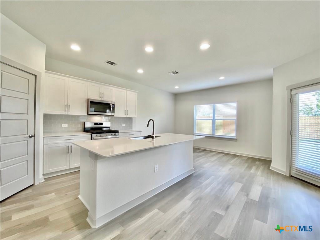 1001 Winnsboro Loop Property Photo 8