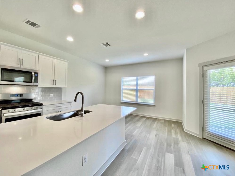 1001 Winnsboro Loop Property Photo 9