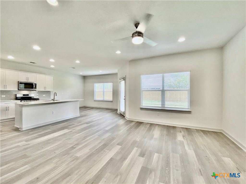 1001 Winnsboro Loop Property Photo 10