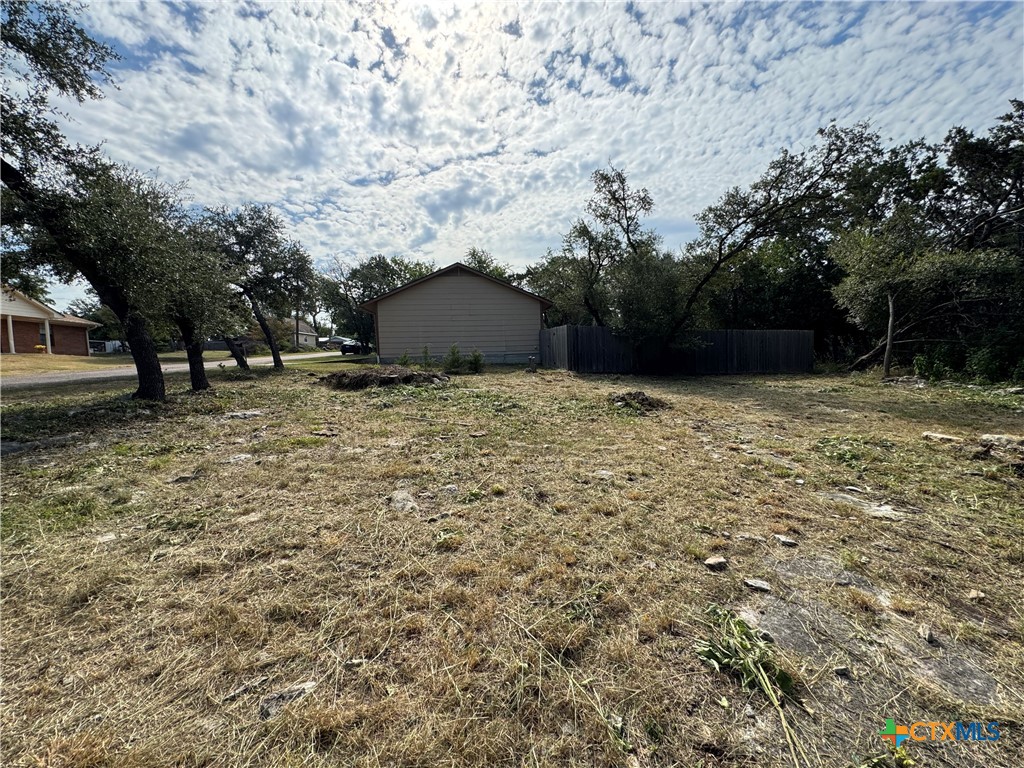 17 Cliffside Circle Property Photo 5