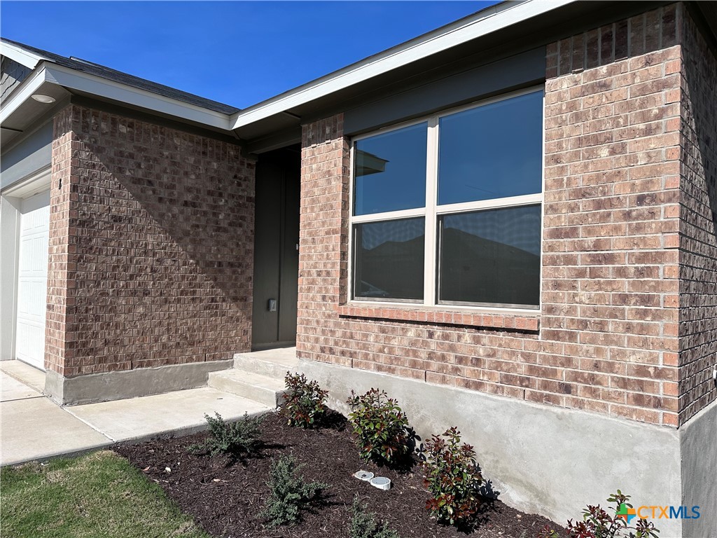 1214 Lehmann Drive B Property Photo 3