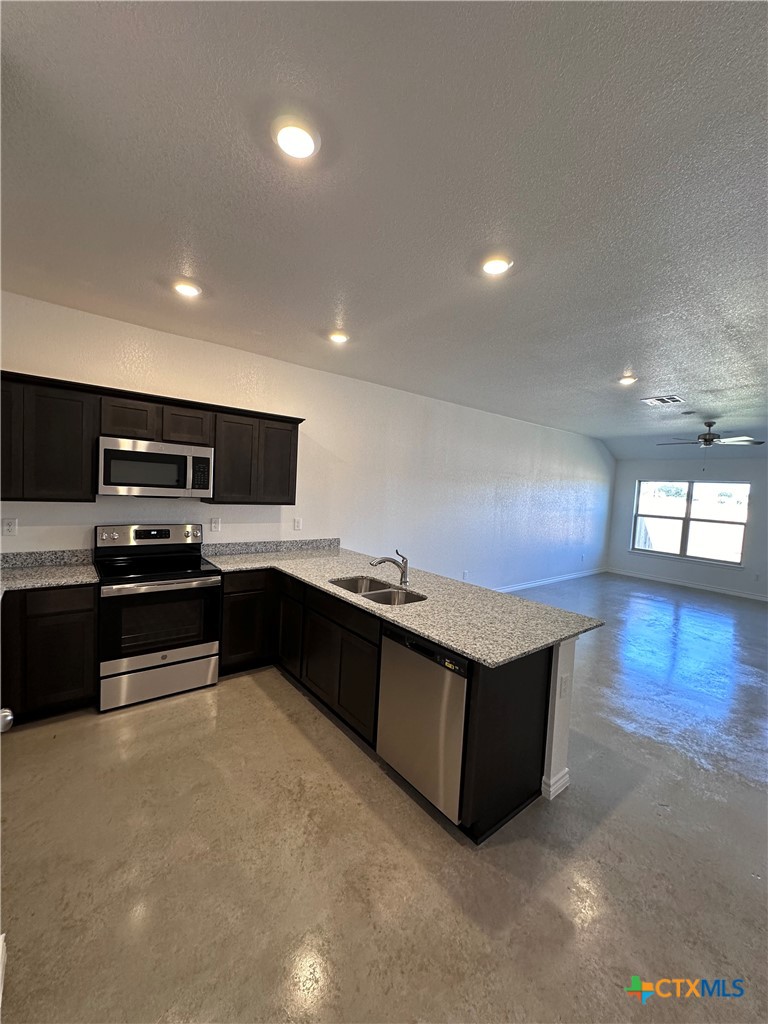1214 Lehmann Drive B Property Photo 6