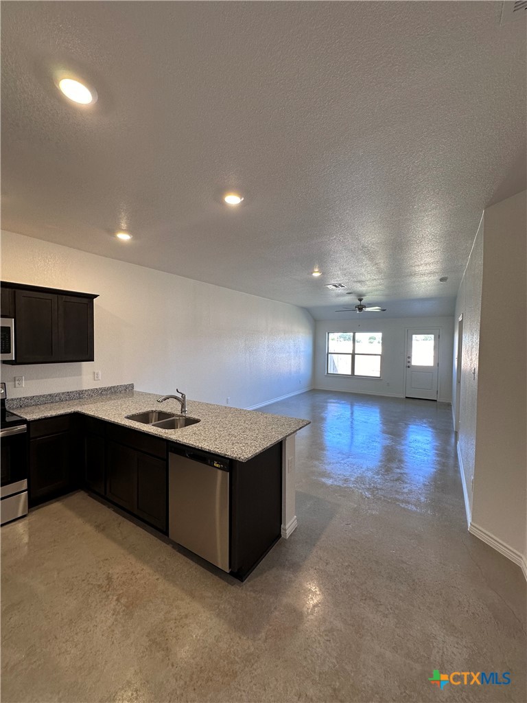 1214 Lehmann Drive B Property Photo 7