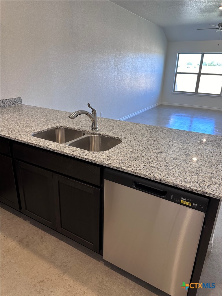 1214 Lehmann Drive B Property Photo 11