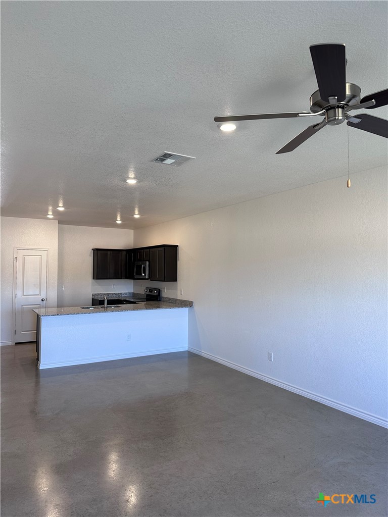 1214 Lehmann Drive B Property Photo 12