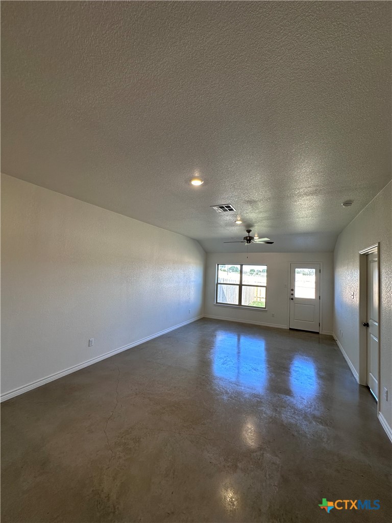 1214 Lehmann Drive B Property Photo 13