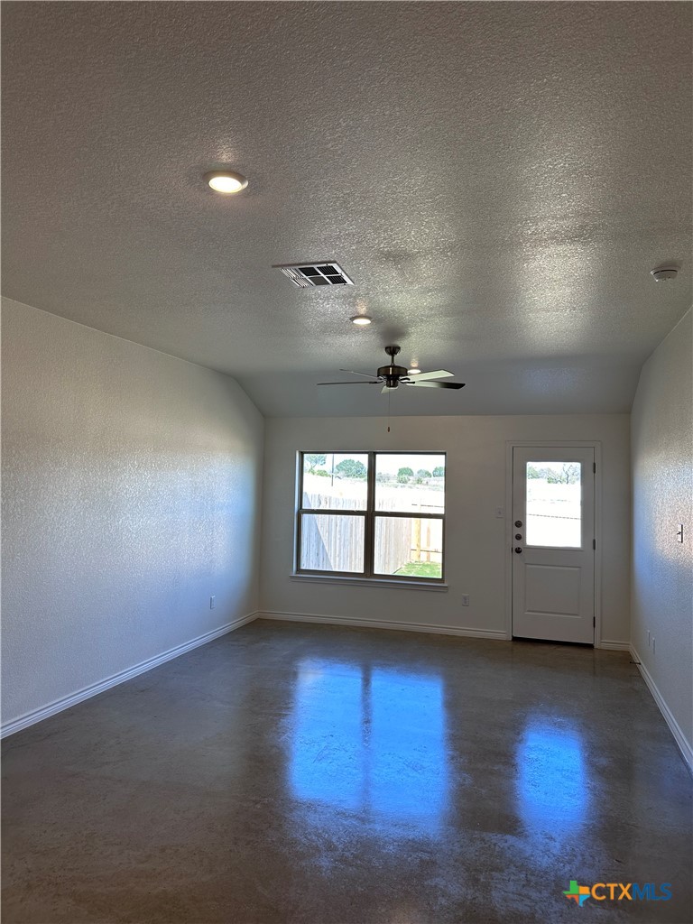 1214 Lehmann Drive B Property Photo 14