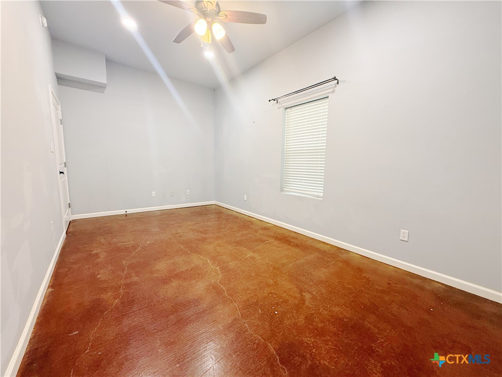 117 S Emma C Property Photo 4