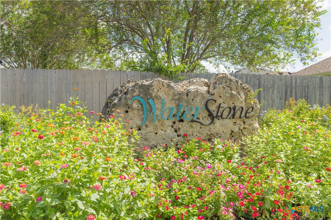 305 Waterstone Property Photo 3