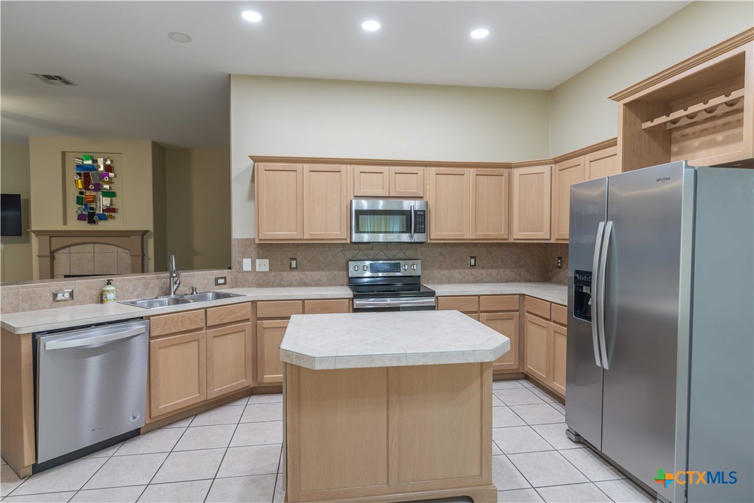 305 Waterstone Property Photo 11
