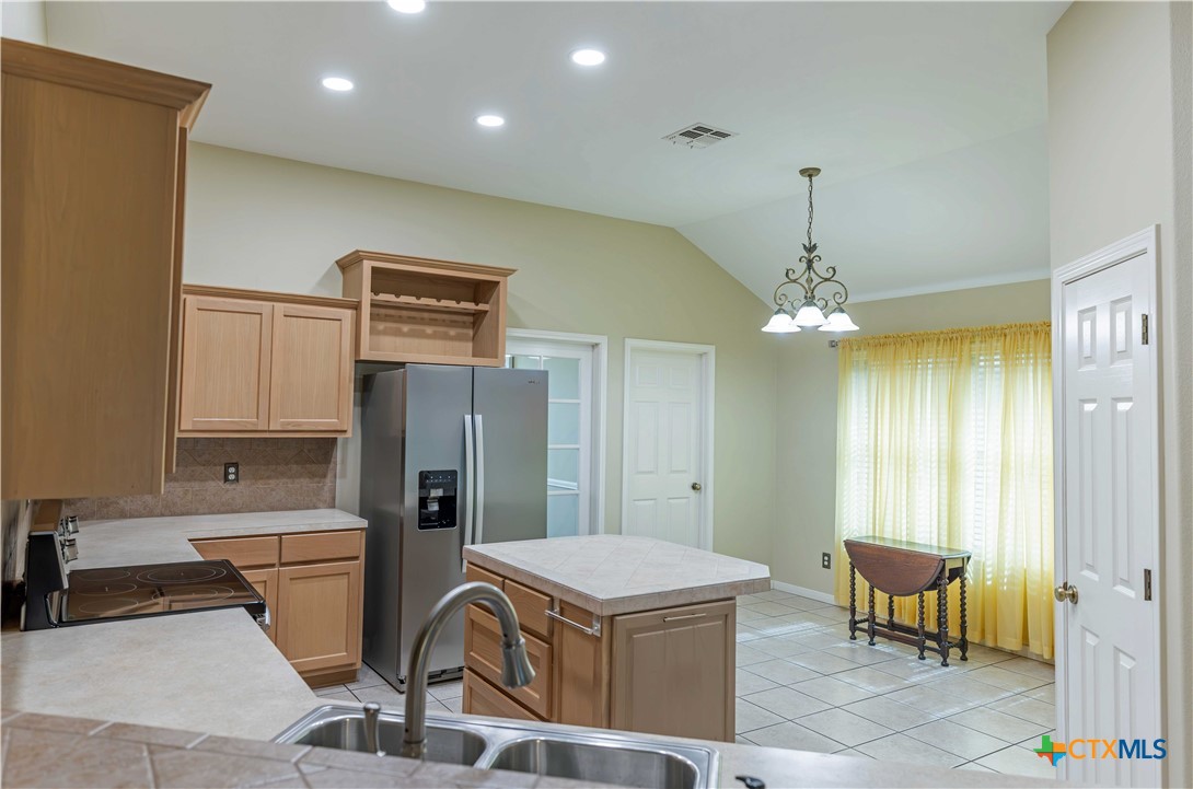 305 Waterstone Property Photo 12