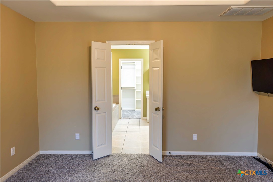 305 Waterstone Property Photo 13