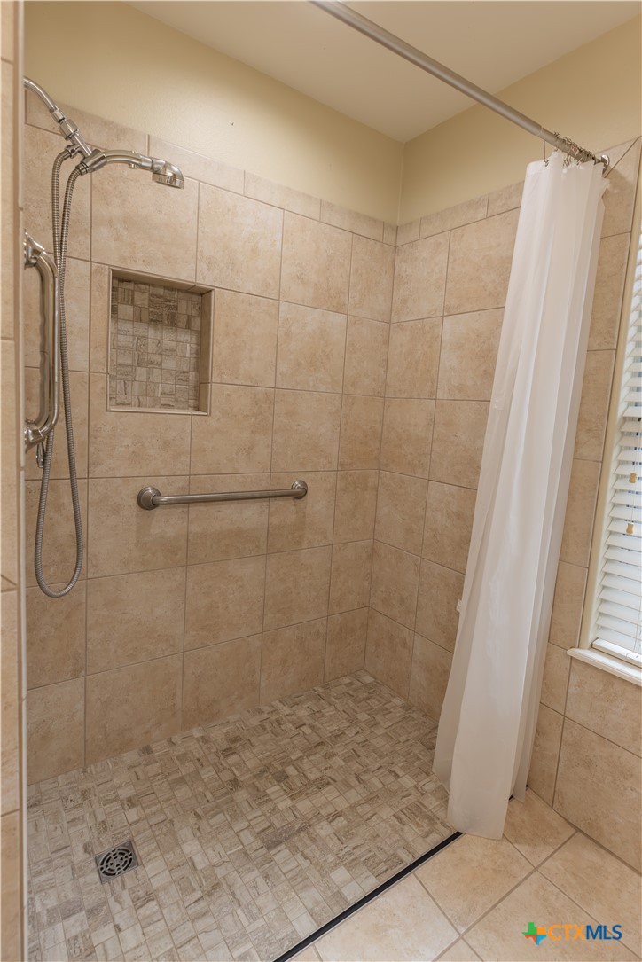 305 Waterstone Property Photo 24