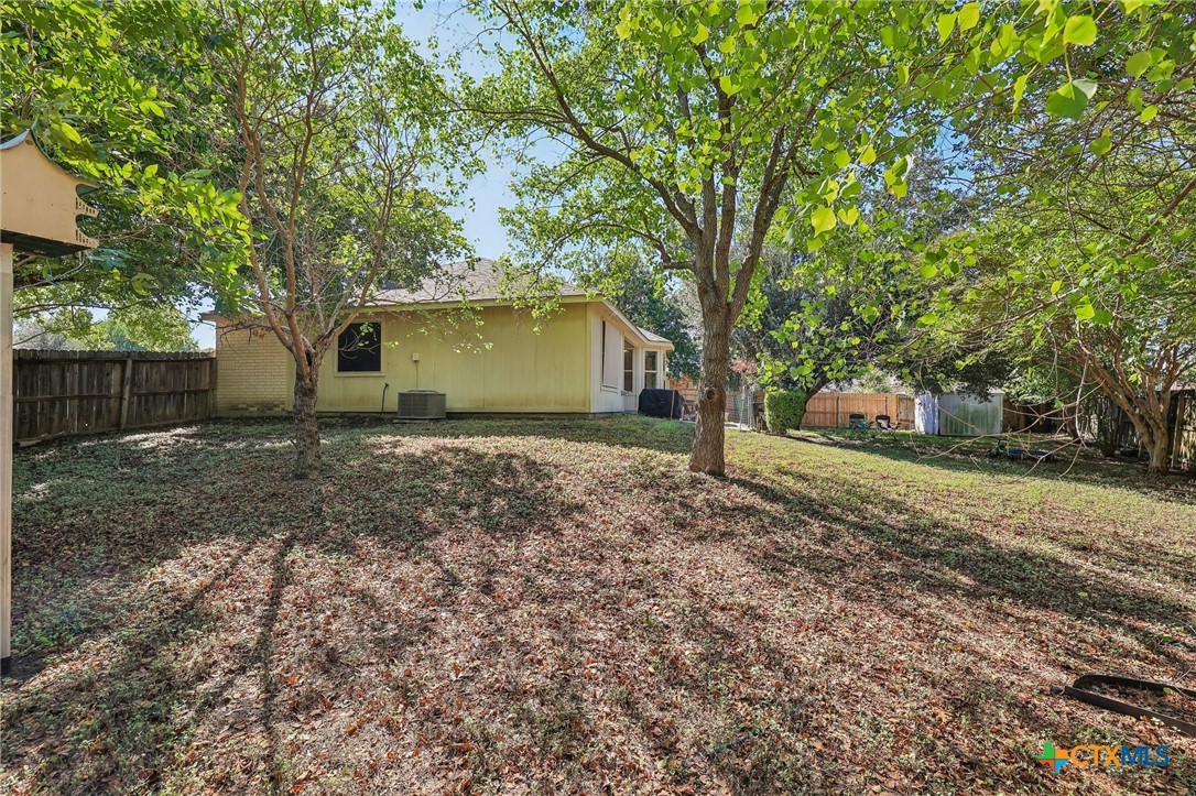 610 Sabine Circle Property Photo 32