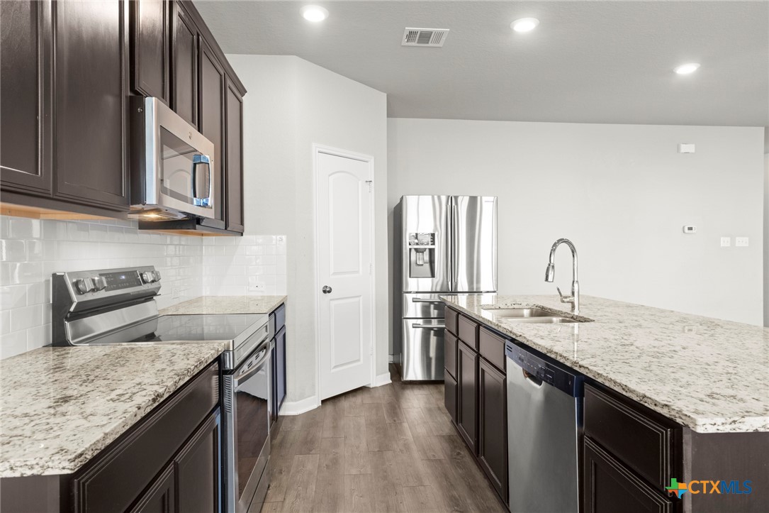 1219 Amber Dawn Drive Property Photo 15