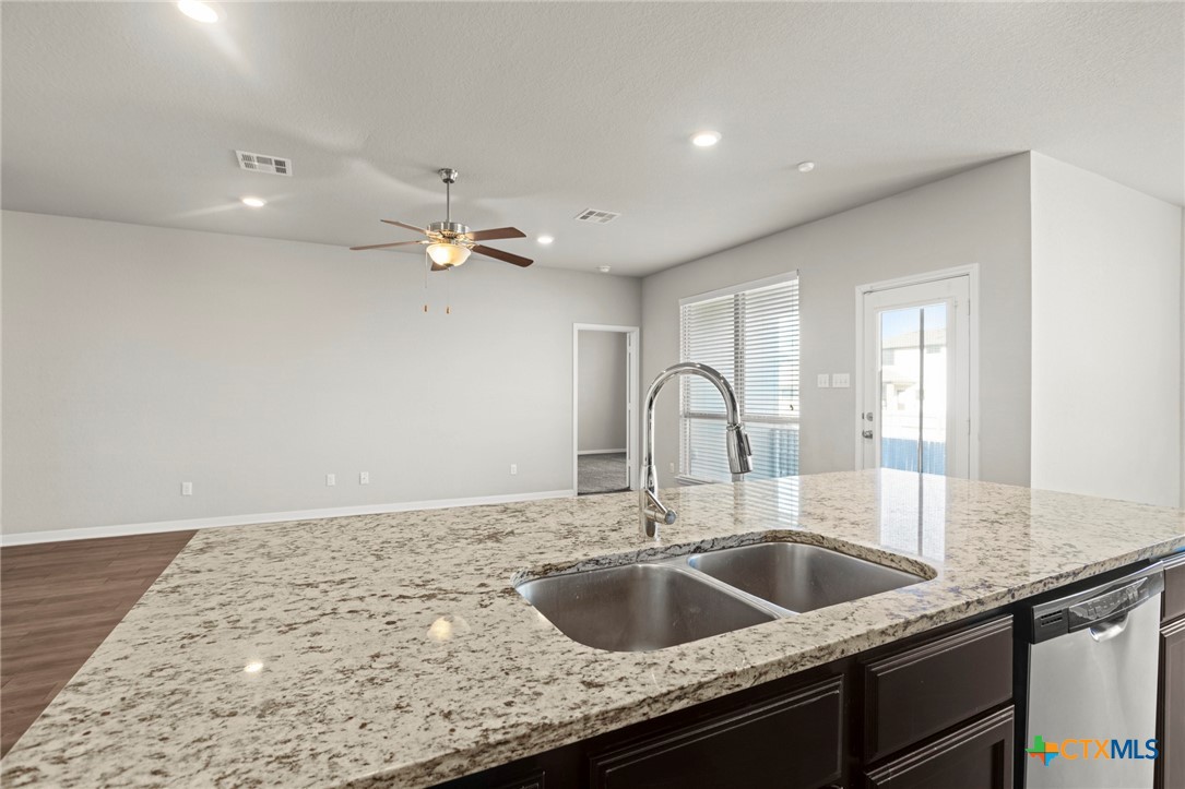 1219 Amber Dawn Drive Property Photo 19