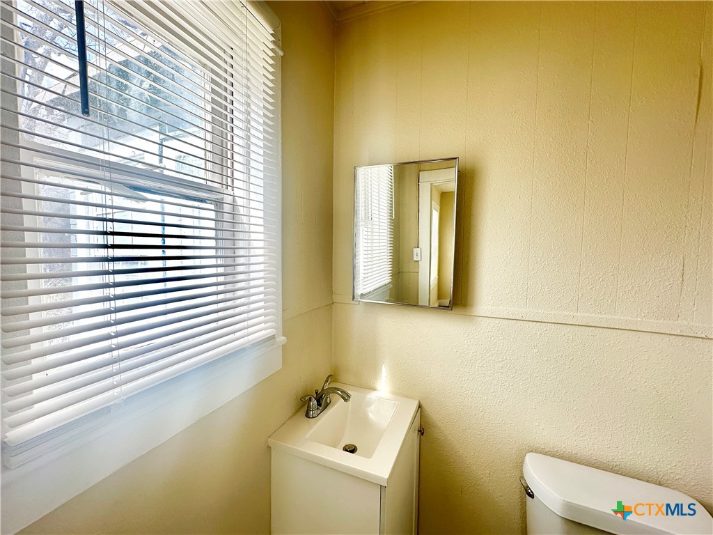 1007 Capps Street Property Photo 9