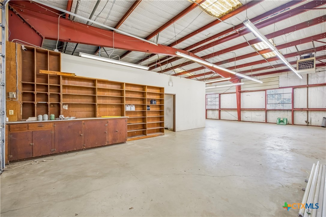 1301 E North Street Property Photo 25