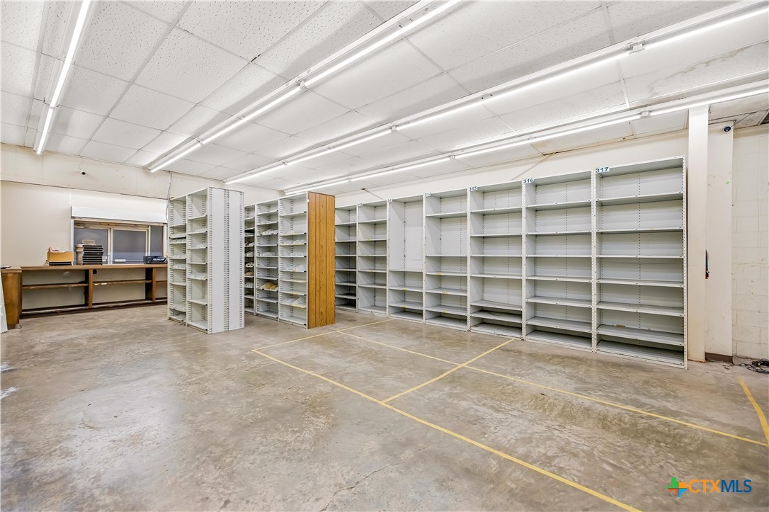 1301 E North Street Property Photo 27