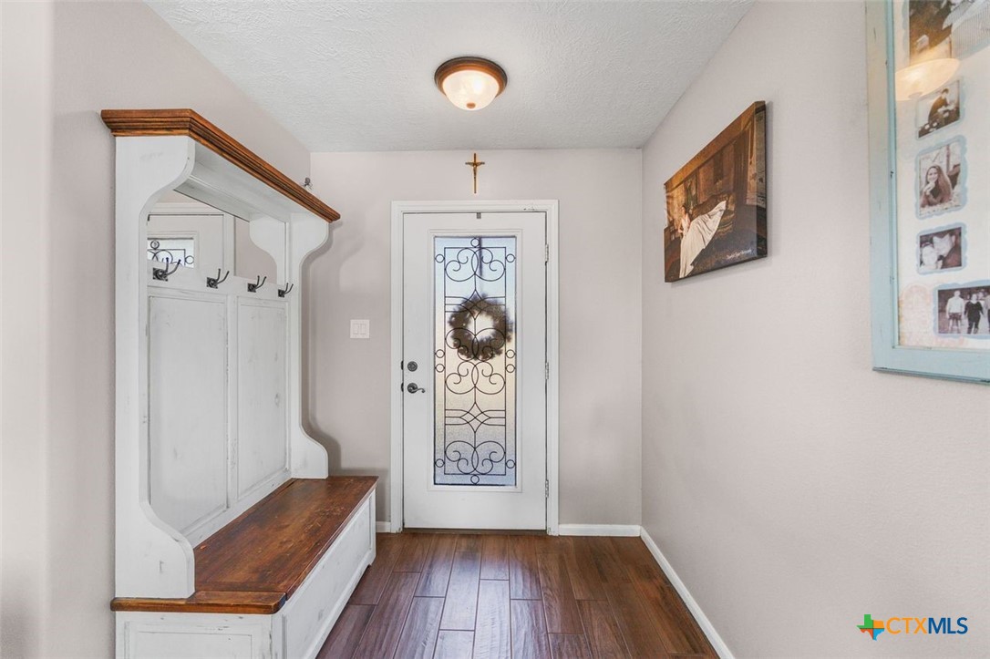 809 Buttercup Drive Property Photo 3
