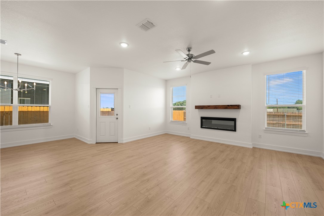 544 Gus Loop Property Photo 9