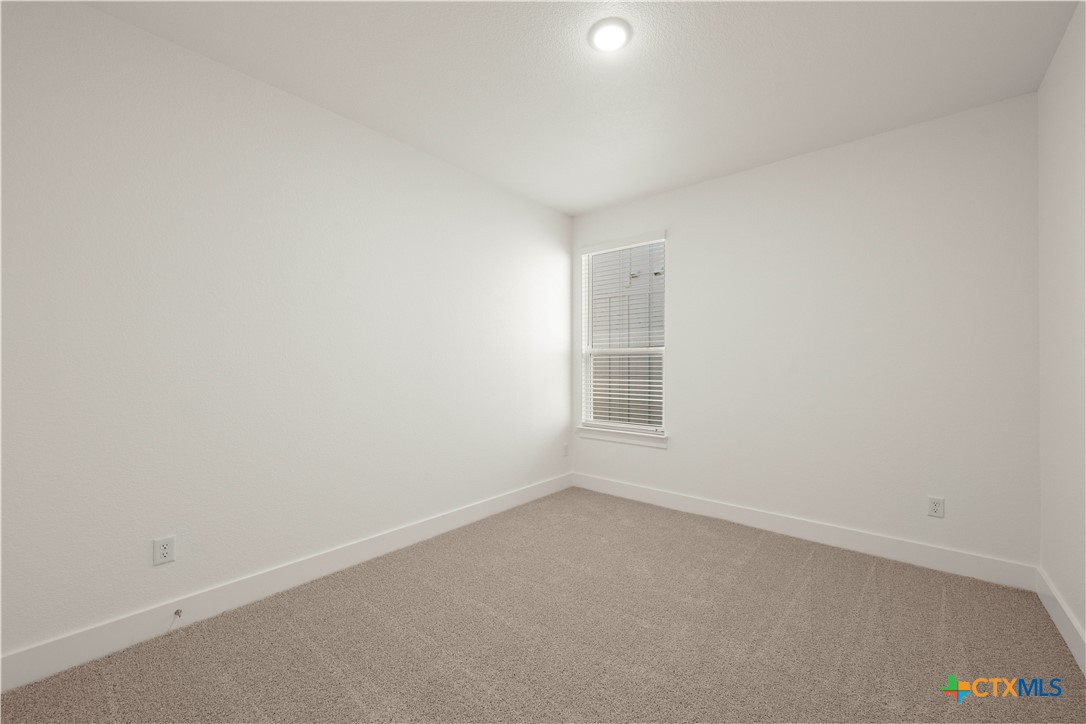 544 Gus Loop Property Photo 16
