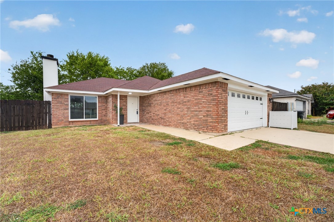 607 Lisa Lane Property Photo 1