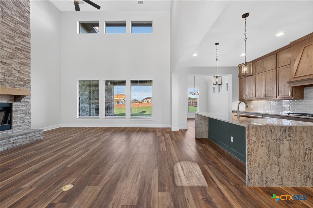 6910 Ben Houston Court Property Photo 11
