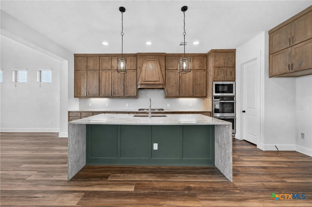 6910 Ben Houston Court Property Photo 16