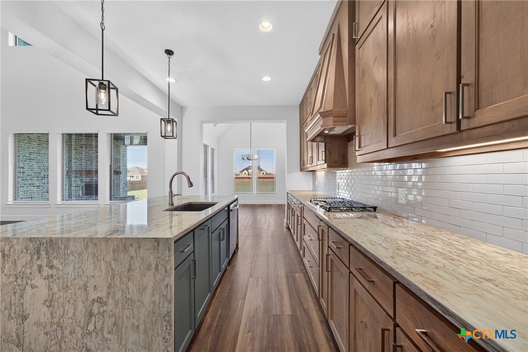 6910 Ben Houston Court Property Photo 17