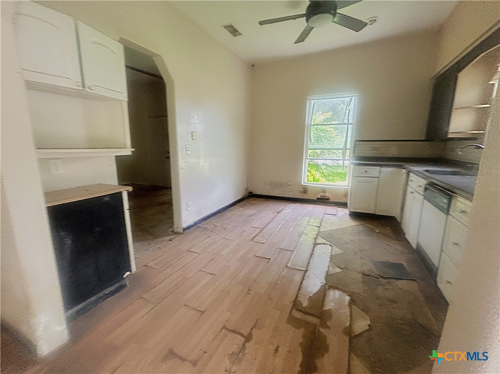 11 Laguna Property Photo 4