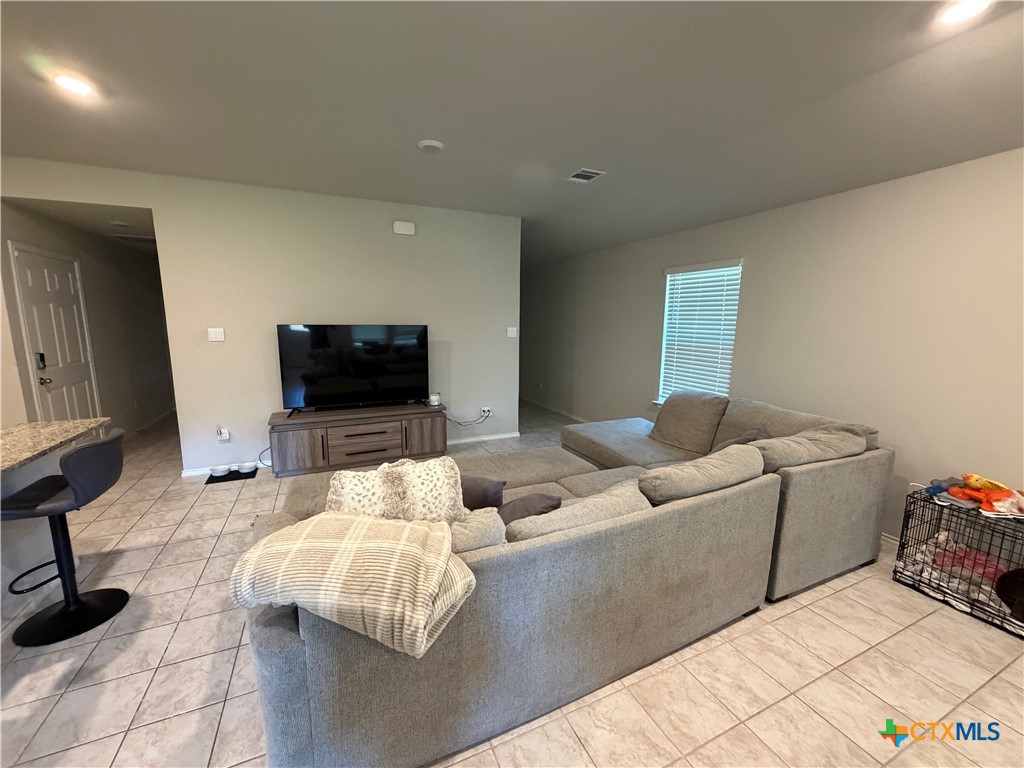 1406 Rolling Thunder Drive Property Photo 4