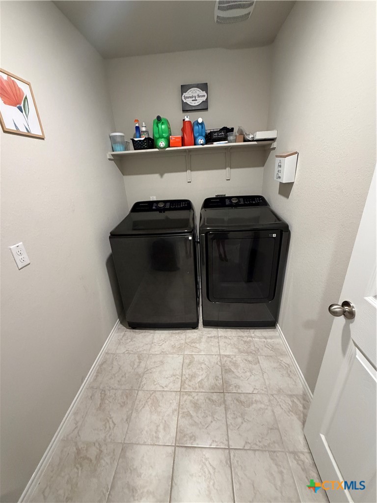 1406 Rolling Thunder Drive Property Photo 8