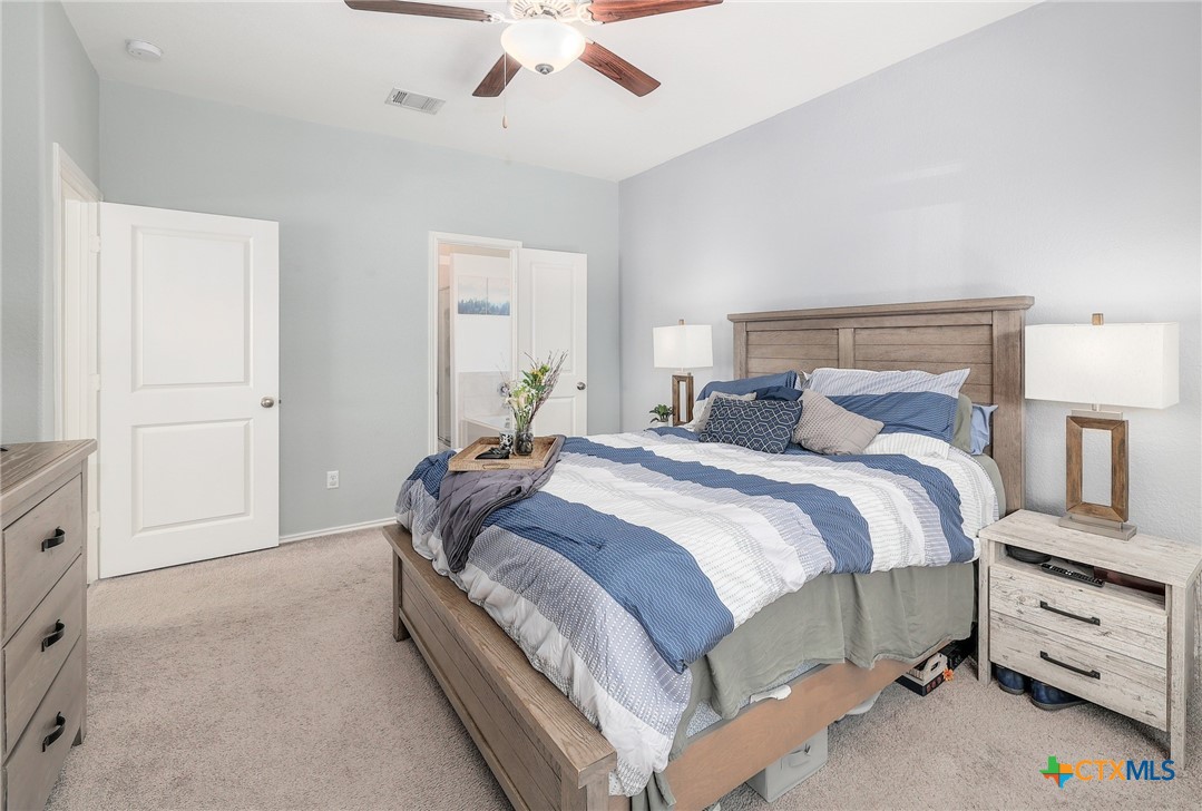 735 Circle Way Property Photo 12