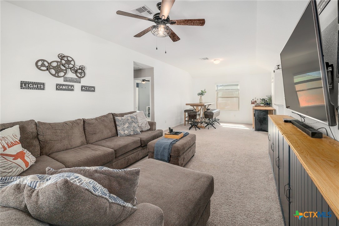 735 Circle Way Property Photo 17