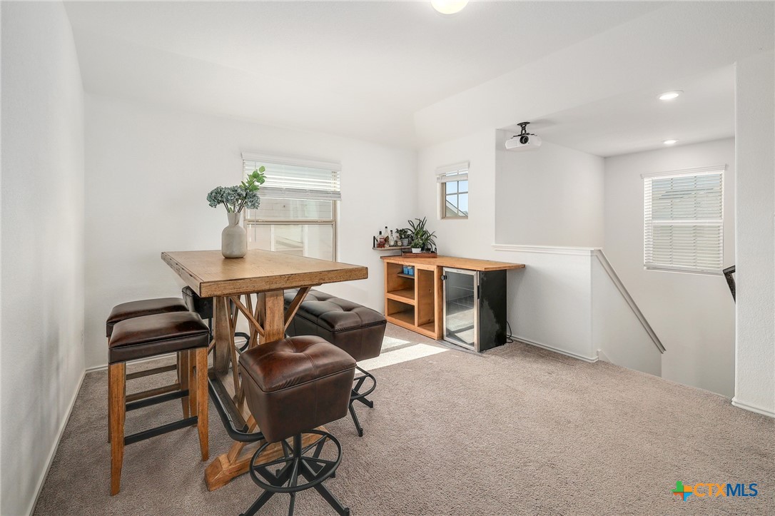 735 Circle Way Property Photo 18