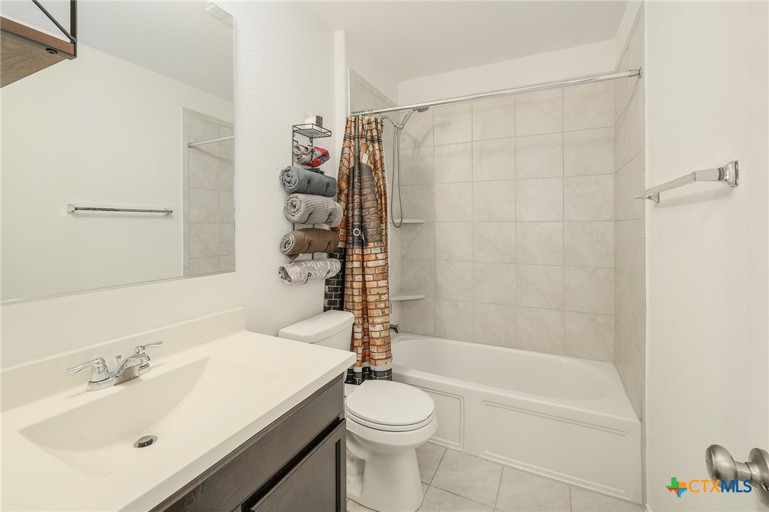 735 Circle Way Property Photo 23