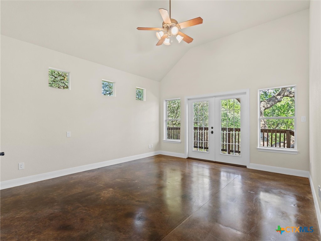 423 Elmwood Drive Property Photo 20