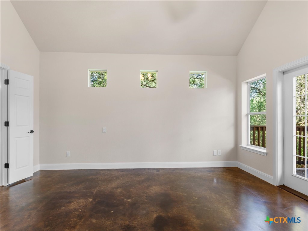 423 Elmwood Drive Property Photo 21