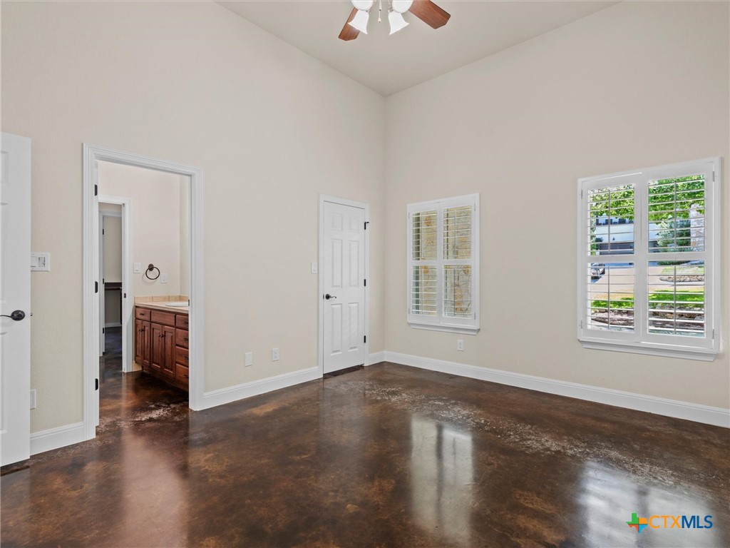 423 Elmwood Drive Property Photo 33