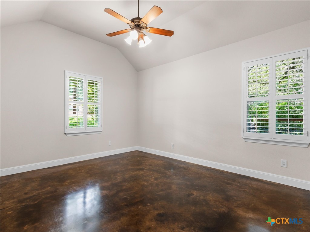 423 Elmwood Drive Property Photo 34