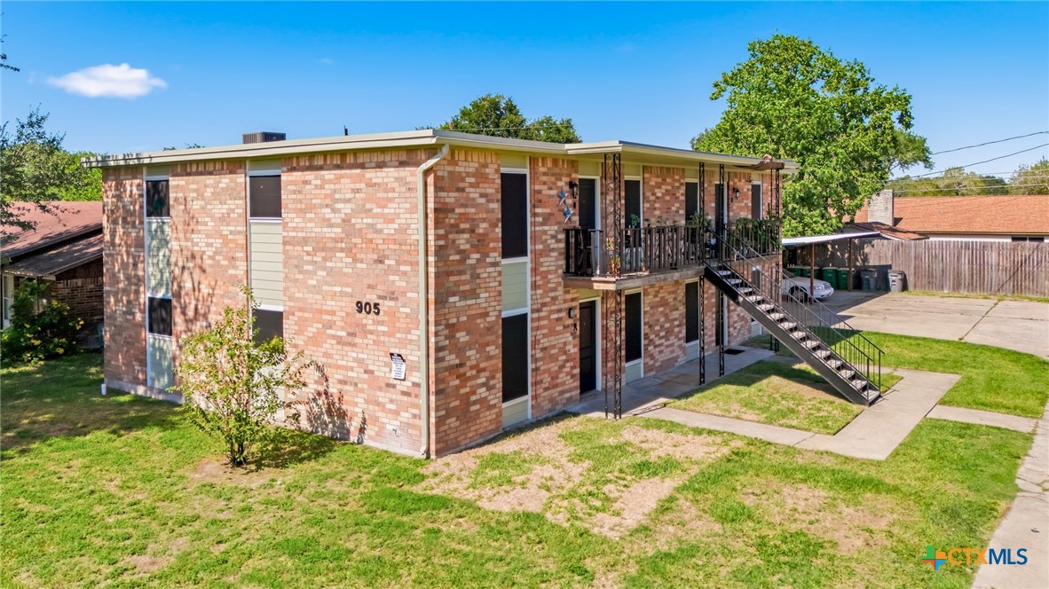 905 Simpson Road Property Photo 1