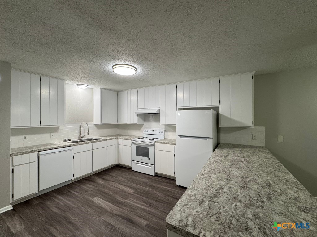 905 Simpson Road Property Photo 14