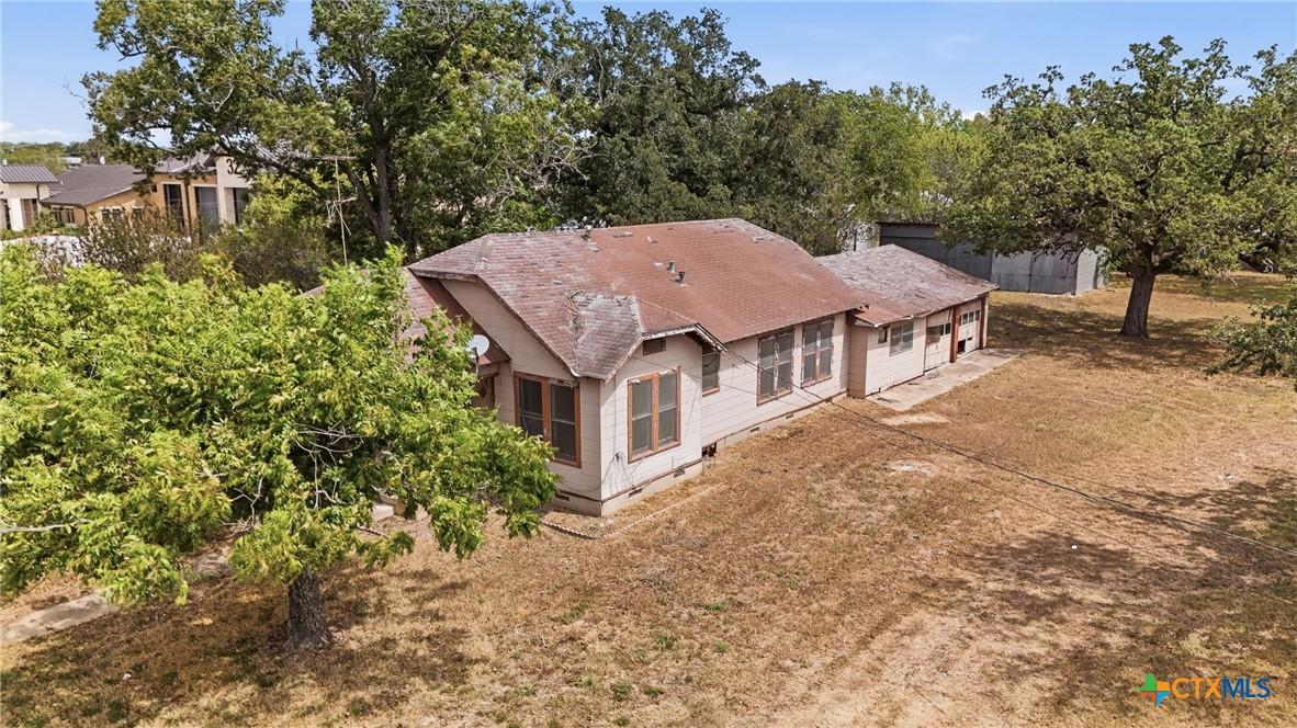 1602 Water (US Hwy 183 Bypass) Street Property Photo 1