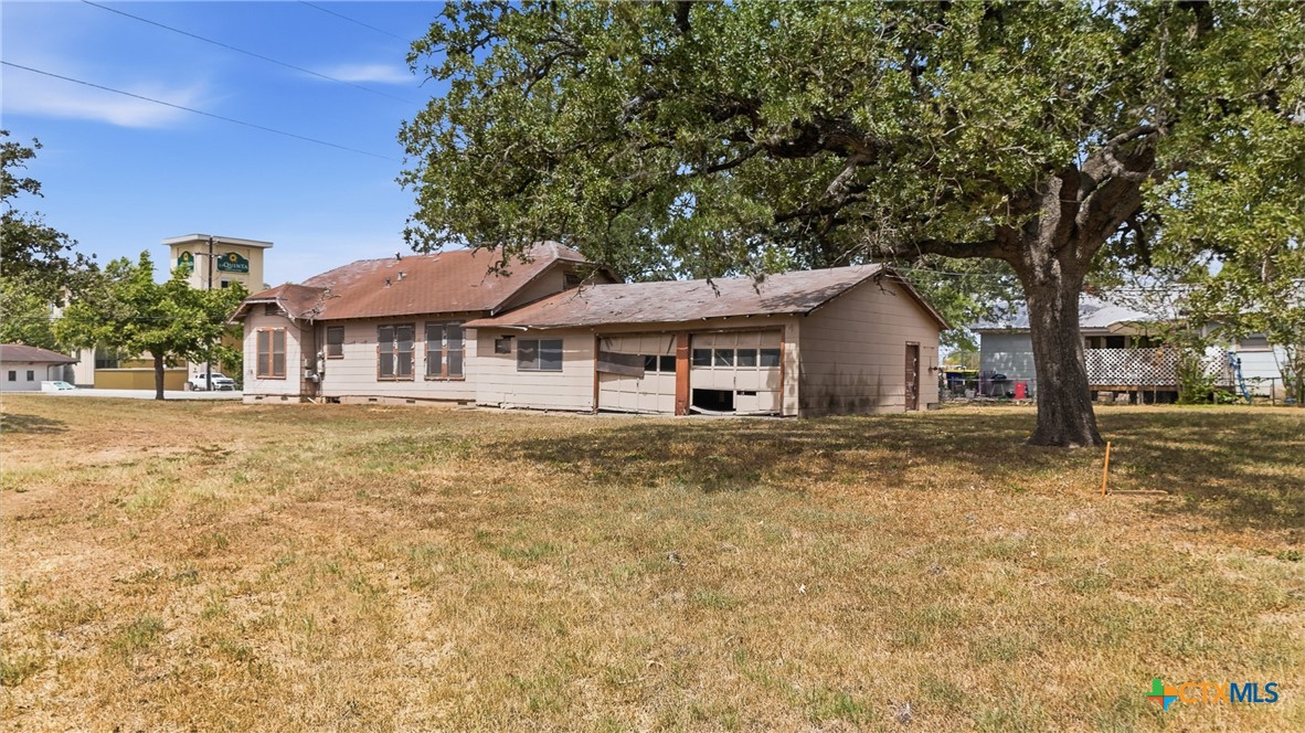1602 Water (us Hwy 183 Bypass) Street Property Photo 14
