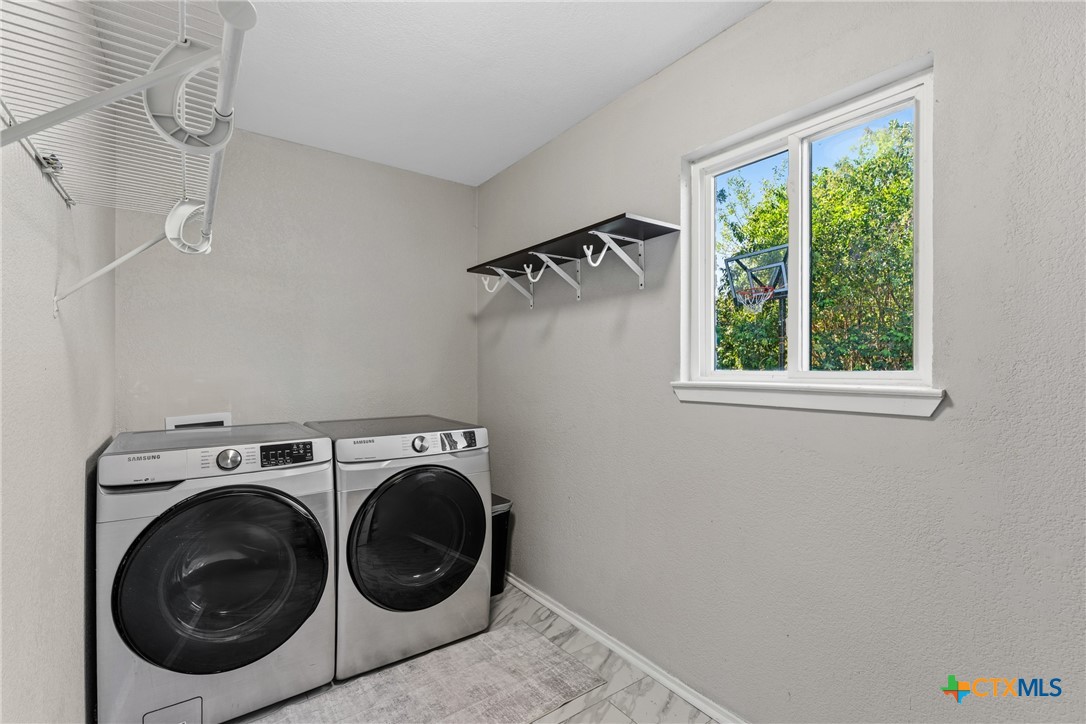 128 E Johnson Street Property Photo 21