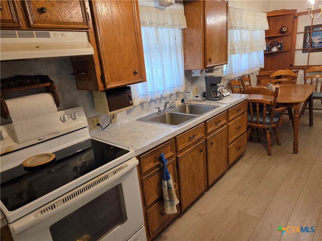 403 Hazel Property Photo 12