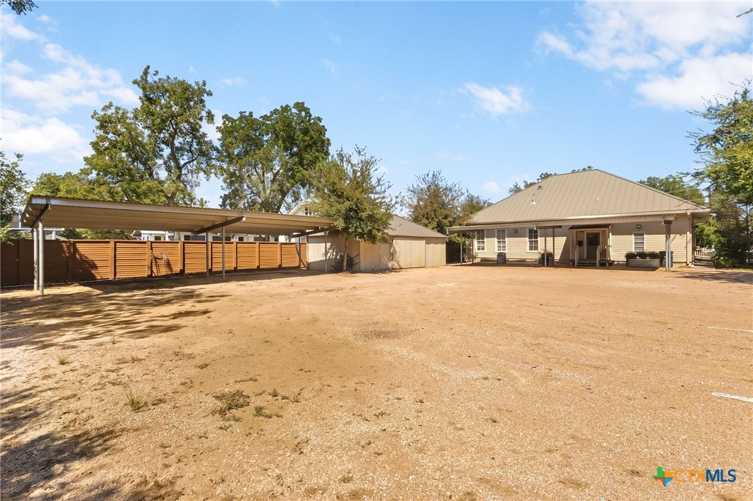 448 S Seguin Avenue Property Photo 24