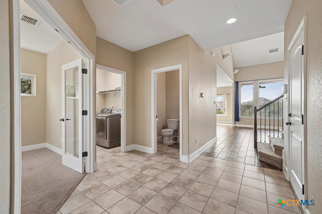 1086 Boulder Run Property Photo 3